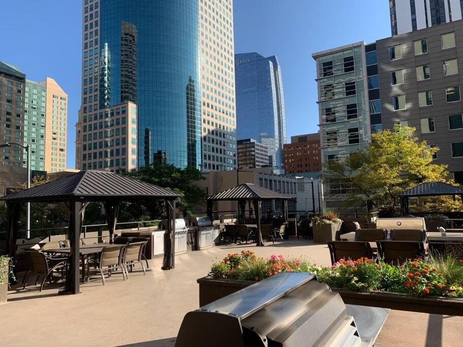 2 Bedroom Condo Heart Of Lodo W/Great View/Amenities DEN Exteriör bild