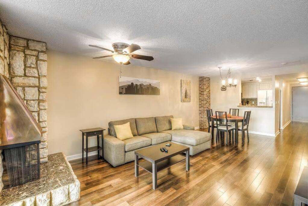 2 Bedroom Condo Heart Of Lodo W/Great View/Amenities DEN Exteriör bild